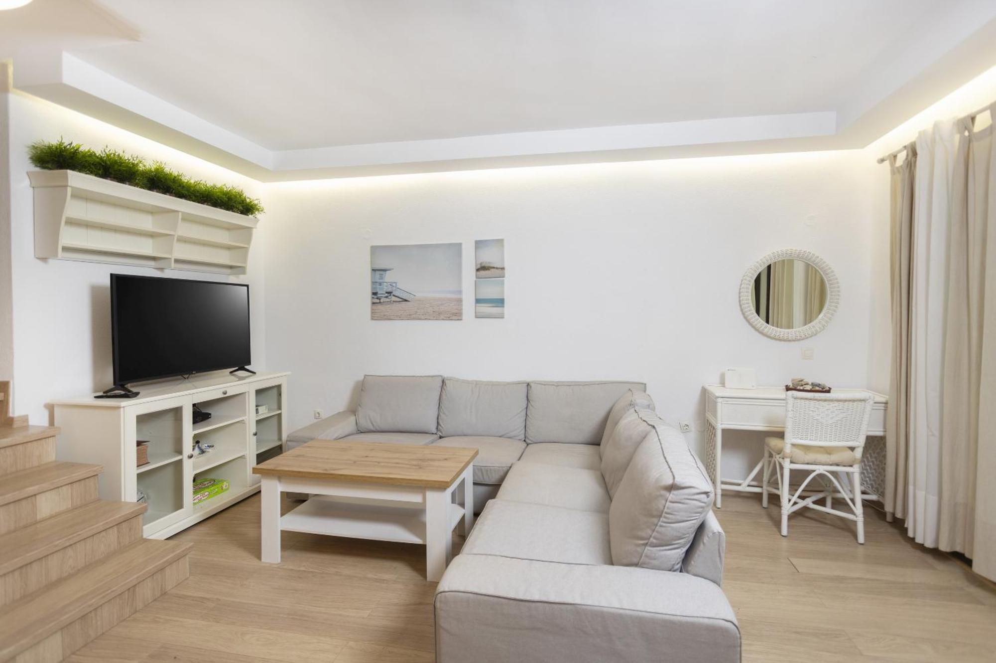 Lovely Villa 3 Min From The Beach Hanioti Exterior foto
