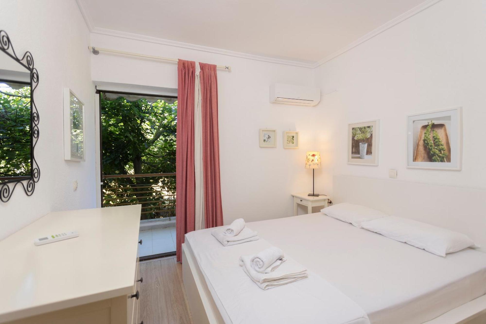 Lovely Villa 3 Min From The Beach Hanioti Exterior foto